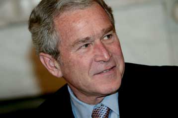 Οι ΗΠΑ κινδυνεύουν εάν δεν αναθεωρηθεί ο νόμος για τις υποκλοπές, λέει ο Μπους