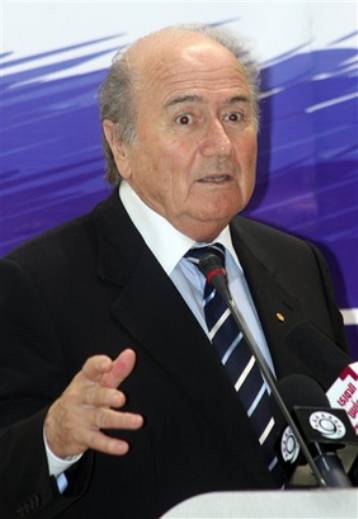 Αρνητικός ο Μπλάτερ με τη διαξαγωγή αγώνων της premier league εκτός συνόρων