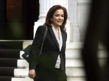 Προεδρικό Διάταγμα για προσλήψεις στο ΥΠΕΞ από τη Ντ.Μπακογιάννη