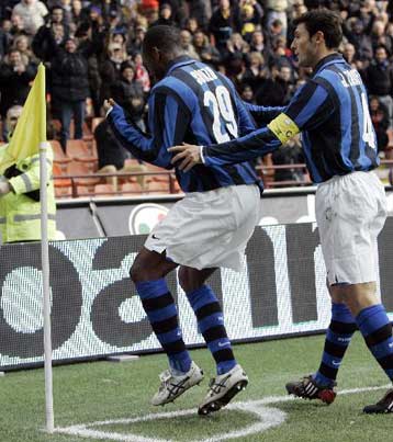 Στο +11 η Ίντερ, η Γιουβέντους πλησίασε τη Ρόμα, ισοπαλία για την Μίλαν