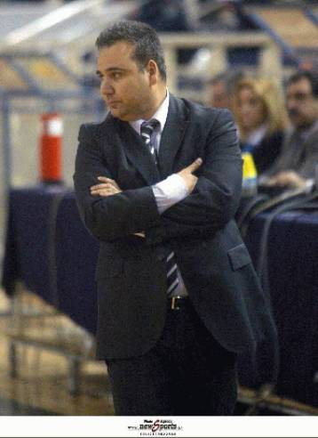 Χάσαμε τη συγκέντρωσή μας, λέει ο Φλεβαράκης-Χειροκροτήματα για Μαρκόπουλο