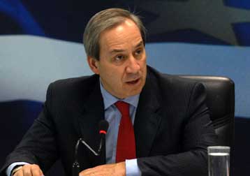 Καμία ομοιότητα μεταξύ των κυβερνήσεων Καραμανλή-Μητσοτάκη, λέει ο Γ.Αλογοσκούφης