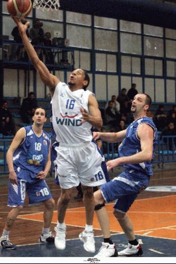 Δύσκολη νίκη του Πανελληνίου επι του Κολοσσού παρά το 97-77