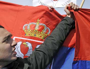 Κοινή ανακοίνωση, αλλά διάσπαση στην αναγνώριση του Κοσόβου από την ΕΕ