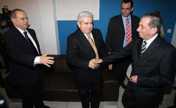 «Κλειδί» η στήριξη του ΔΗΚΟ για την έκβαση των κυπριακών προεδρικών εκλογών