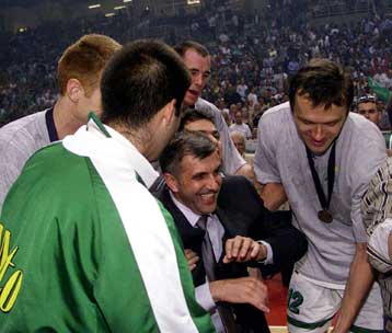 Ως τον καλύτερο προπονητή που είχε ποτέ χαρακτήρισε τον Ομπράντοβιτς ο Ρέμπρατσα