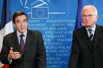 Για την «αναπόφευκτη» ανεξαρτησία του Κοσόβου μίλησαν Πέτερινγκ και Φιγιόν