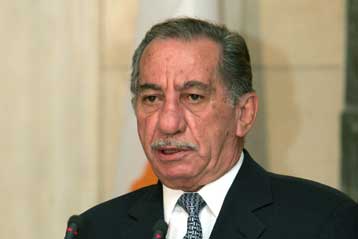 Έγγραφες δεσμεύσεις για την επίλυση του Κυπριακού απέστειλαν οι υποψήφιοι στο ΔΗΚΟ