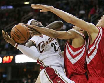 Ένατη σερί εκτός έδρας νίκη για το Χιούστον με «θύμα» το Κλίβελαντ