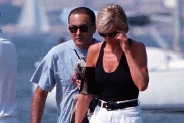 Ο πρώην διευθυντής της MI6 αρνείται ότι η υπηρεσία δολοφόνησε την πριγκίπισσα Νταϊάνα