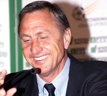 Ο Κρόιφ αναλαμβάνει την «αναγέννηση» του Αγιαξ