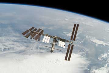 Πίσω στη Γη το διαστημικό λεωφορείο Atlantis