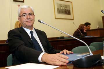 Η ΔΕΗ δραστηριοποιείται μόνο όπου είναι επιθυμητή, τονίζει ο Π.Αθανασόπουλος