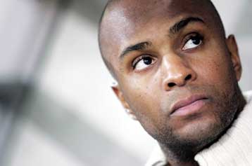 Τραυματίστηκε μόλις επέστρεψε ο Ντομί, δέκα ημέρες εκτός