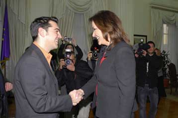 Υπέρ σύνθετης ονομασίας με γεωγραφικό προσδιορισμό για το θέμα της ΠΓΔΜ ο ΣΥΝ