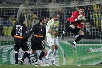 Η «Φενέρ» νίκησε τη Σεβίλη, οι Ανδαλουσιάνοι όμως ελπίζουν