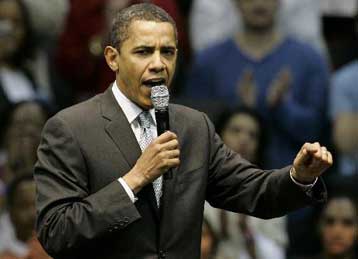 Διμέτωπη επίθεση από ΜακΚέιν και Χίλαρι καλείται να αντιμετωπίσει ο Μπάρακ Ομπάμα