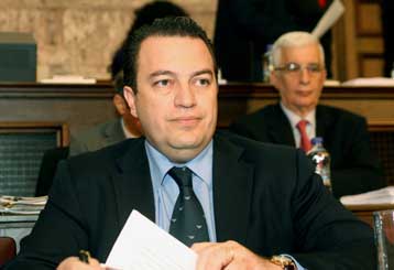 Βολές Στυλιανίδη κατά ΠΟΣΔΕΠ για τη στάση της στο ν/σ για την έρευνα