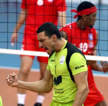 Δεύτερη ήττα του Ολυμπιακού από τη Ρόμα και αποκλεισμός από το CEV Cup