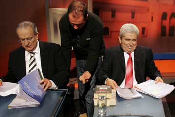 Μάχη ψήφο-ψήφο δίνουν οι δύο μονομάχοι της κυπριακής προεδρίας