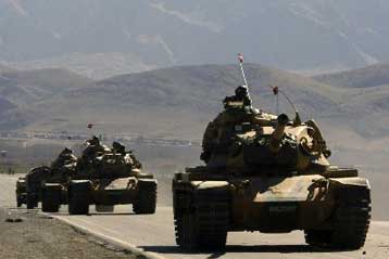 Ευρεία χερσαία τουρκική επιχείρηση στο Βόρειο Ιράκ κατά των Κούρδων ανταρτών