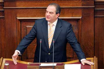 Aποδεκτή λύση ή μη πρόσκληση στο ΝΑΤΟ, διαμηνύει ο πρωθυπουργός στην ΠΓΔΜ