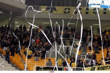 Η… μπάλα της ΑΕΚ πήρε και τον Πανιώνιο, που όμως κράτησε τη διαφορά