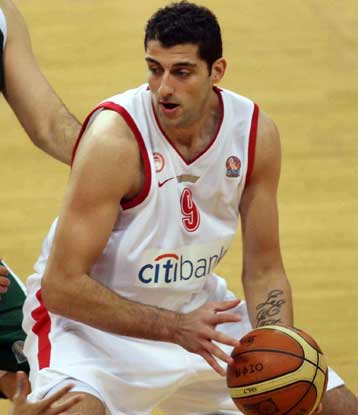 Και ο Μπουρούσης νοκ-άουτ από το ματς με το Μαρούσι