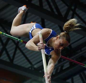 Η Κυριακοπούλου βελτίωσε το πανελλήνιο ρεκόρ στο επί κοντώ με 4.40μ.