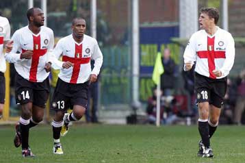 Μείωσε στους εννέα βαθμούς η Ρόμα από την Ίντερ, η Μίλαν 2-1 την Παλέρμο