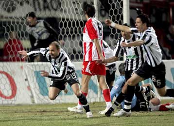 Διάταση υπέστη ο Τόνι Γκονζάλες, μένει μία εβδομάδα εκτός δράσης