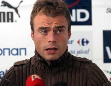 Χωρίς Χλωρό στο «Καραϊσκάκη», πρωτοφανή για τον Τσάβι όσα συμβαίνουν στην Ελλάδα