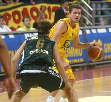 Τη σωστή διαχείριση της νίκης επί του Παναθηναϊκού ζητά ο Καλαϊτζής