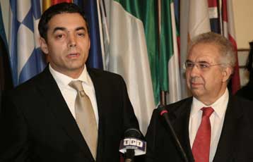 Κατά της διπλής ονομασίας της ΠΓΔΜ και υπέρ του βέτο η πλειοψηφία των πολιτών