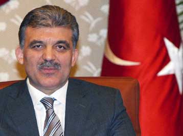 «Πράσινο φως» από τον Αμπντουλάχ Γκιουλ στο νόμο για τα βακούφια