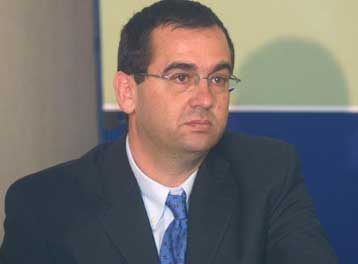 Σε 24ωρη απεργία κατεβαίνουν την Πέμπτη οι εργαζόμενοι στην Τοπική Αυτοδιοίκηση