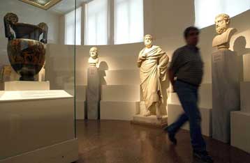 «Ξενιτεύονται» ελληνικές αρχαιότητες λόγω έλλειψης χρημάτων για διοργάνωση εκθέσεων