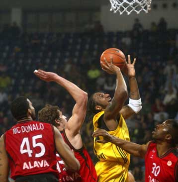 Απομακρύνεται η οκτάδα για τον Αρη μετά την τρίτη ήττα