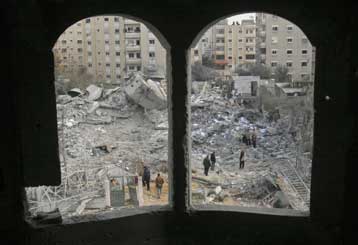 Τη Λωρίδα της Γάζας απειλεί το Ισραήλ, «παίζοντας» με τις λέξεις