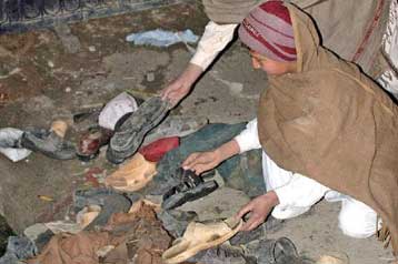 Περισσότεροι από 35 νεκροί σε επίθεση αυτοκτονίας στο Πακιστάν