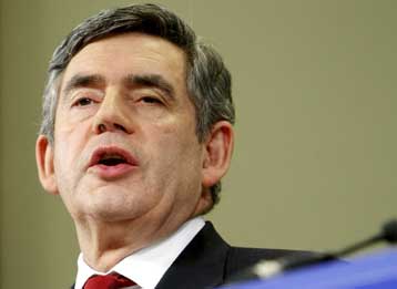 Σε ισχύ το νέο σύστημα ελέγχου της μετανάστευσης στη Βρετανία