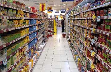 Οι ανατιμήσεις ελέω ακριβού πετρελαίου ροκανίζουν την αγοραστική δύναμη των μισθωτών