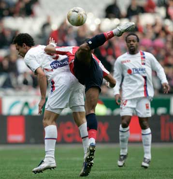 Αλωσε το «Σταντ ντε Φρανς» η Λιόν, την Κυριακή Μπορντό-ΠΣΖ