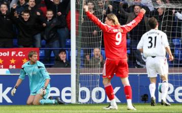 Σε απόσταση τριών βαθμών η Λίβερπουλ από την Έβερτον, νίκησαν αμφότερες