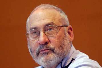 Τρία τρισεκατομμύρια δολάρια το κόστος του πόλεμου στο Ιράκ, κατά τον Τζ.Στίγκλιτς