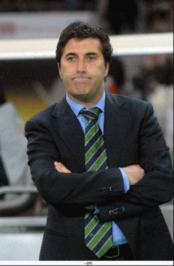 Έκκληση στον κόσμο έκανε ο Πεσέιρο, σε καλύτερο μέλλον προσβλέπει ο Κωστένογλου