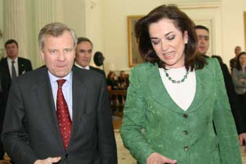 Παραινέσεις από τον γγ του ΝΑΤΟ για λύση στο θέμα της ΠΓΔΜ