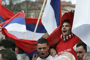 Προσπάθειες εδραίωσης της κυριαρχίας της στο βόρειο Κόσοβο κάνει η Σερβία