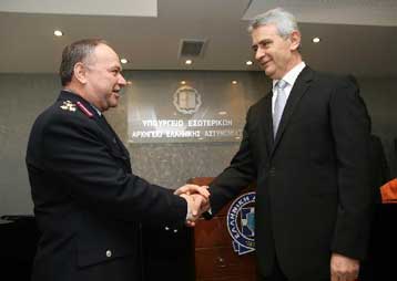 Σε κλίμα συγκίνησης η παραλαβή καθηκόντων από το νέο αρχηγό της ΕΛ.ΑΣ.