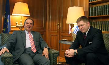 Συνάντηση με τον πρωθυπουργό της Σλοβακίας είχε ο Κ.Καραμανλής